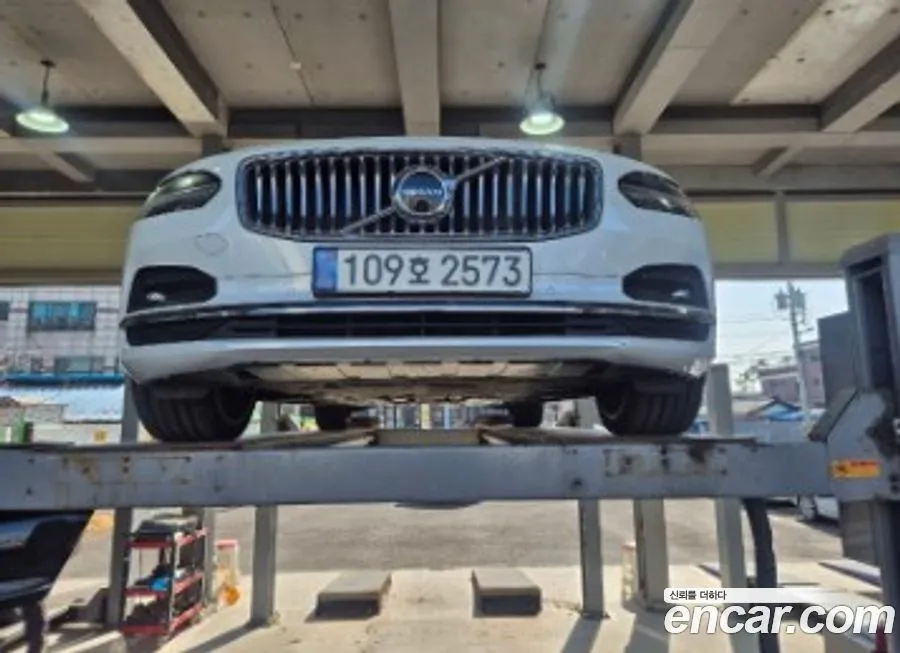 Volvo S90 — фото 1