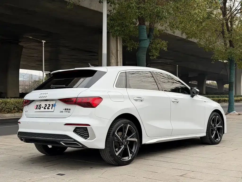 Audi A3 2022 из CN, фото 2
