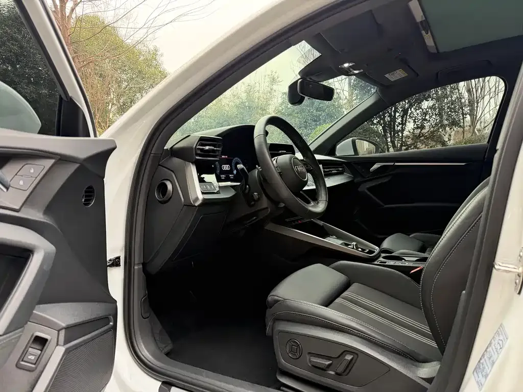 Audi A3 2022 из CN, фото 6