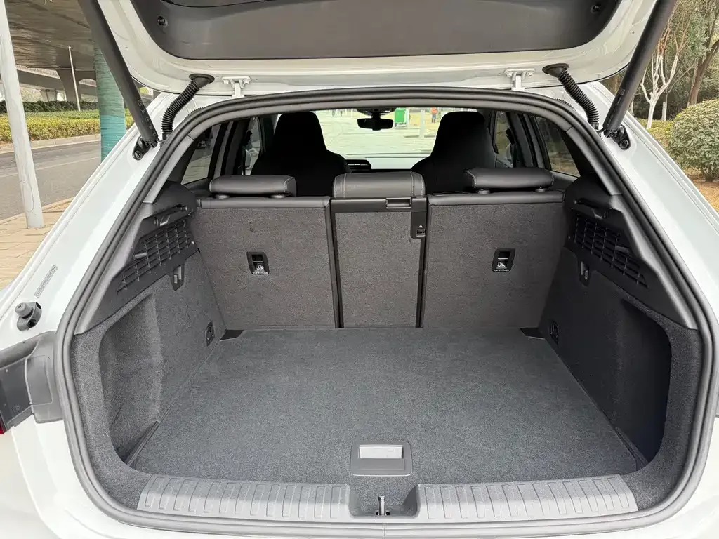 Audi A3 2022 из CN, фото 10