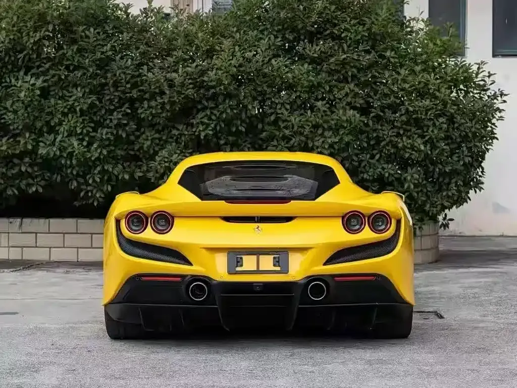 Ferrari F8 — фото 8