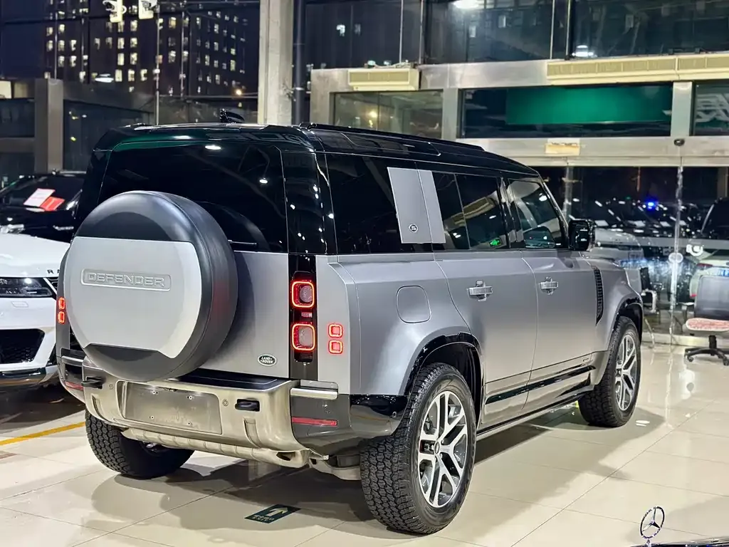 Land Rover Defender — фото 2