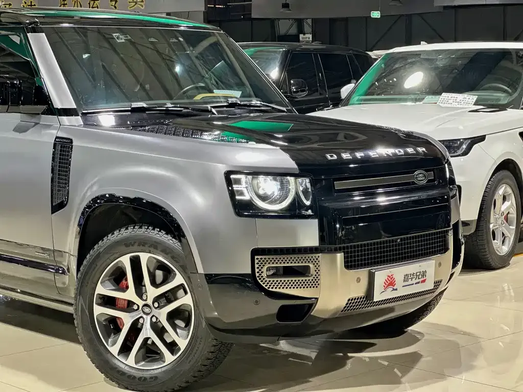 Land Rover Defender — фото 6