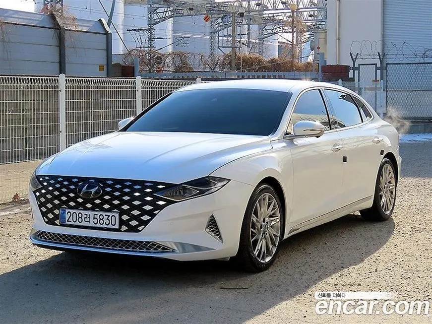 Hyundai Grandeur — фото 1