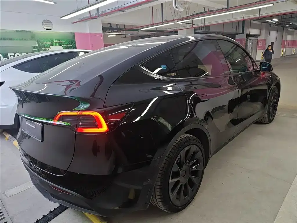 Tesla Model Y 2022 из CN, фото 8
