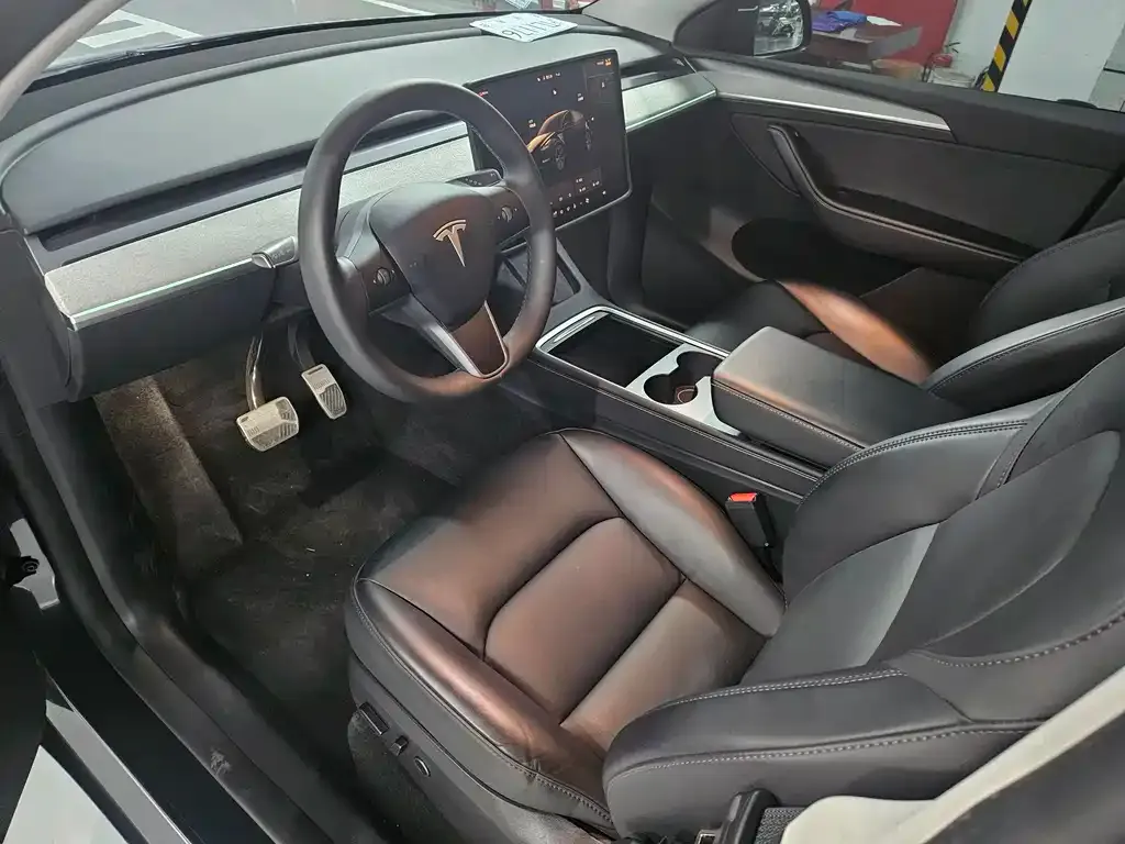 Tesla Model Y 2024 из CN, фото 8