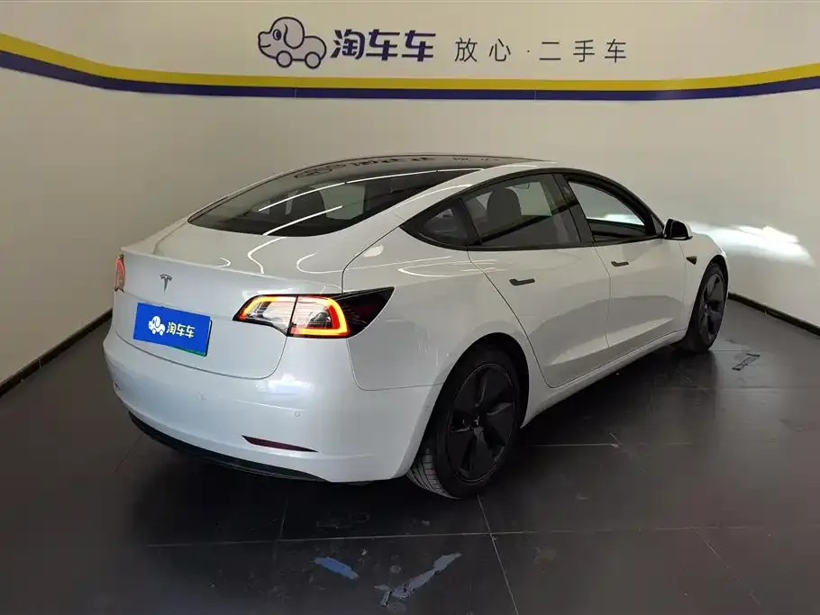 Tesla Model 3 — фото 2