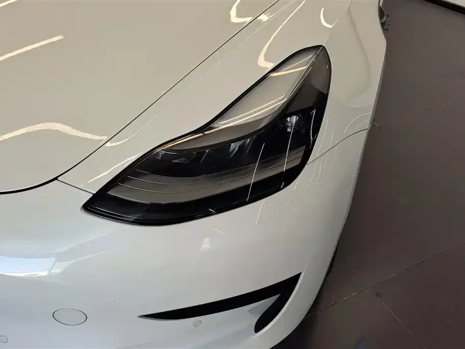 Tesla Model 3 — фото 8
