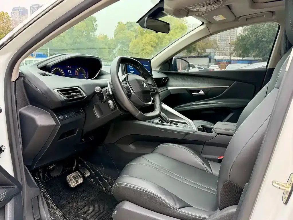 Peugeot 5008 2023 из CN, фото 10