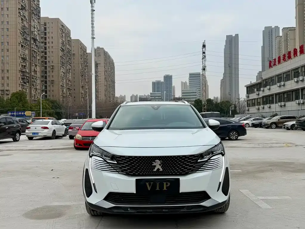 Peugeot 5008 2023 из CN, фото 2