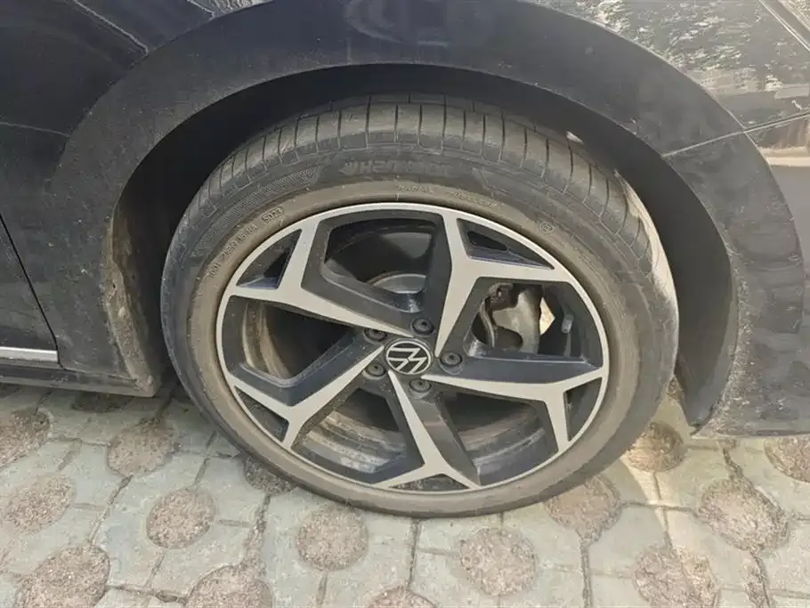 Volkswagen Passat 2024 из CN, фото 3