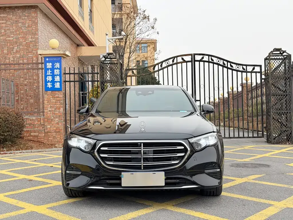 Mercedes-Benz E-Class 2025 из CN, фото 10