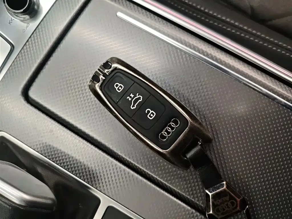 Audi A6L 2024 из CN, фото 2