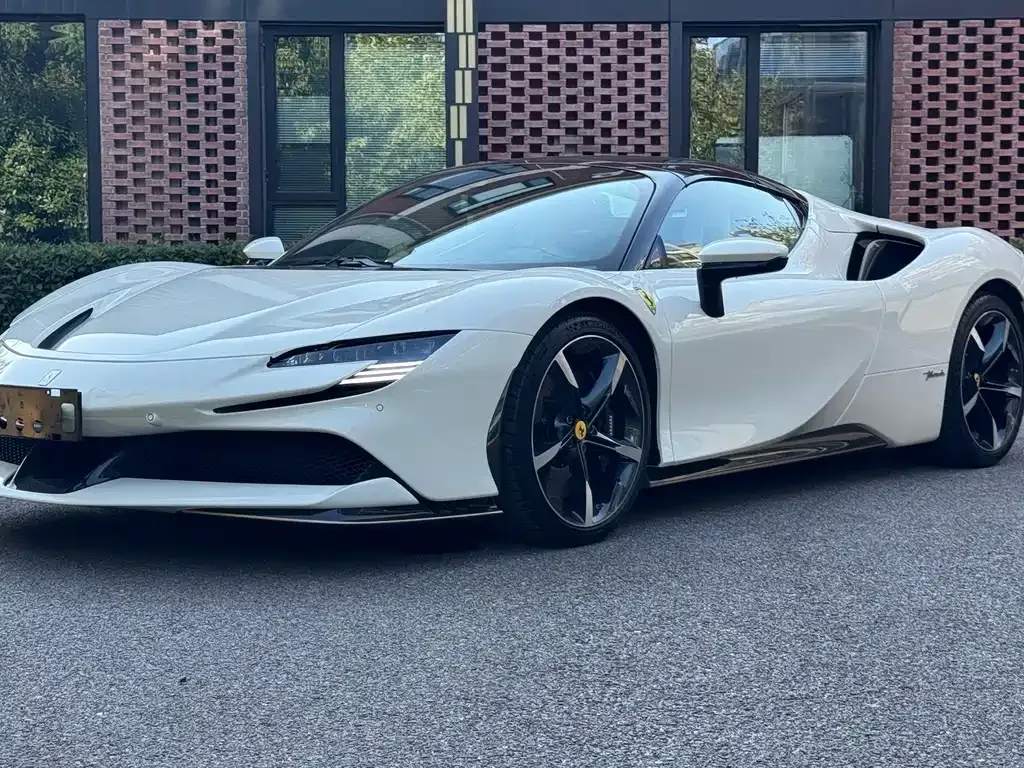 Ferrari SF90 — фото 1