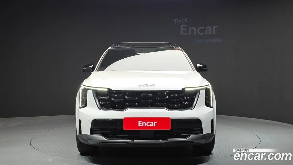 Kia Sorento — фото 9