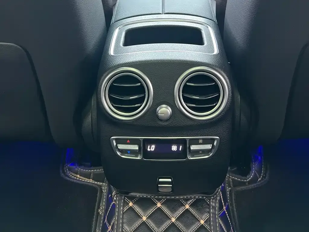 Mercedes-Benz GLC 2023 из CN, фото 5