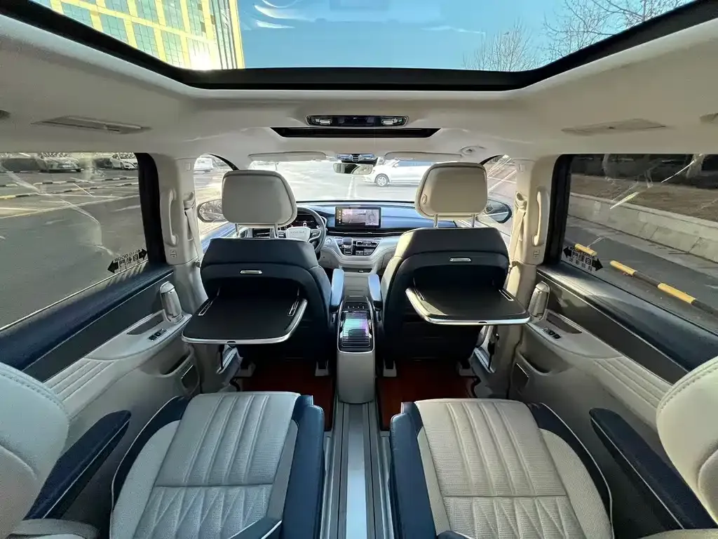 Roewe iMAX8 — фото 6
