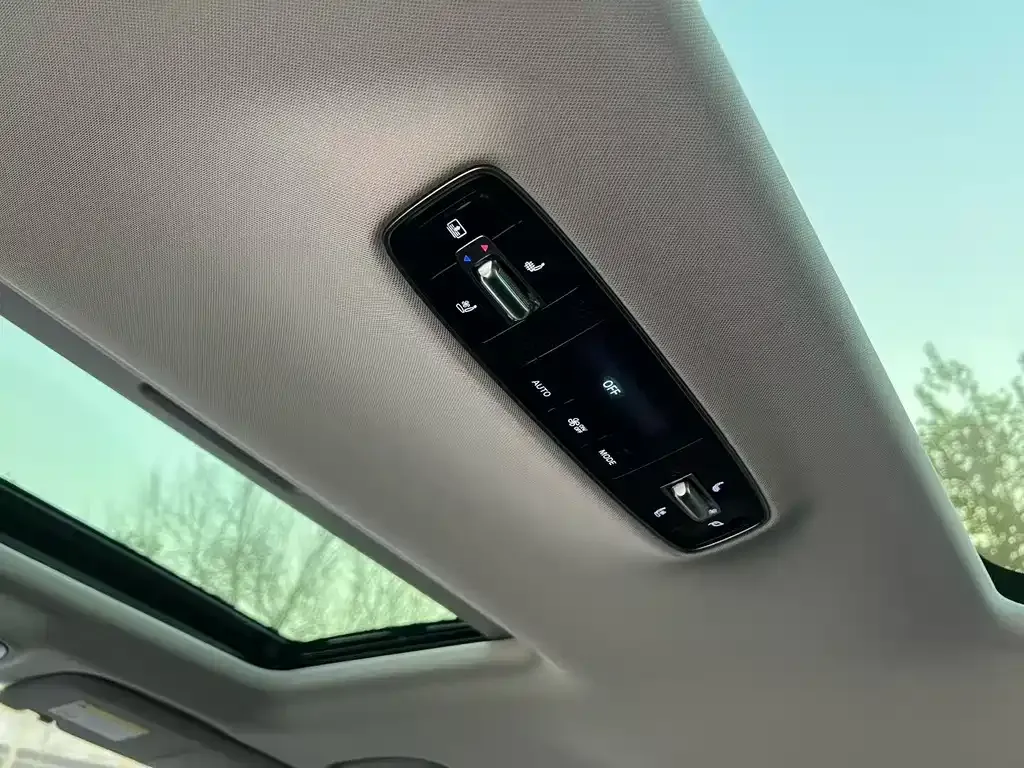 Roewe iMAX8 — фото 3