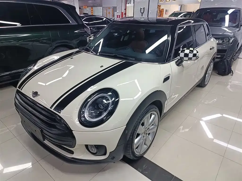 MINI Clubman — фото 1