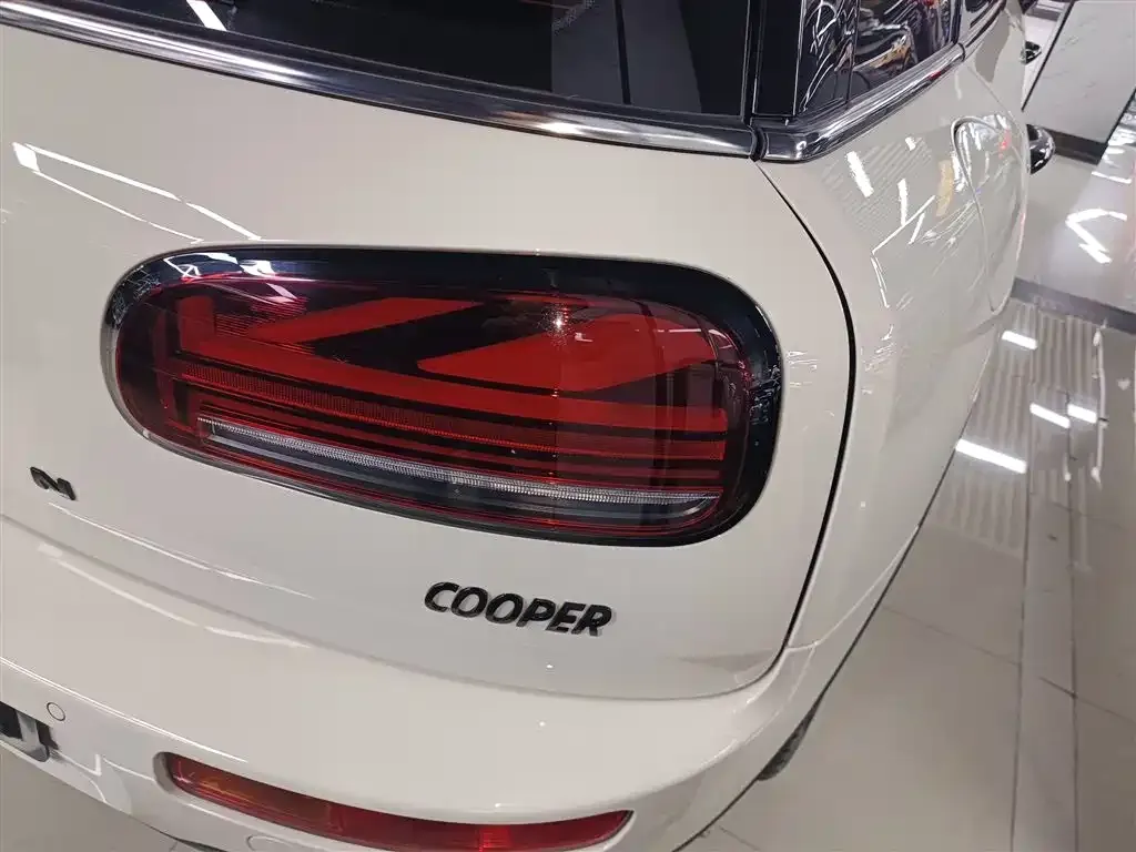 MINI Clubman — фото 4