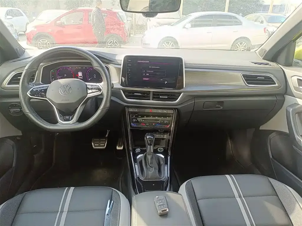 Volkswagen T-Roc 2023 из CN, фото 9