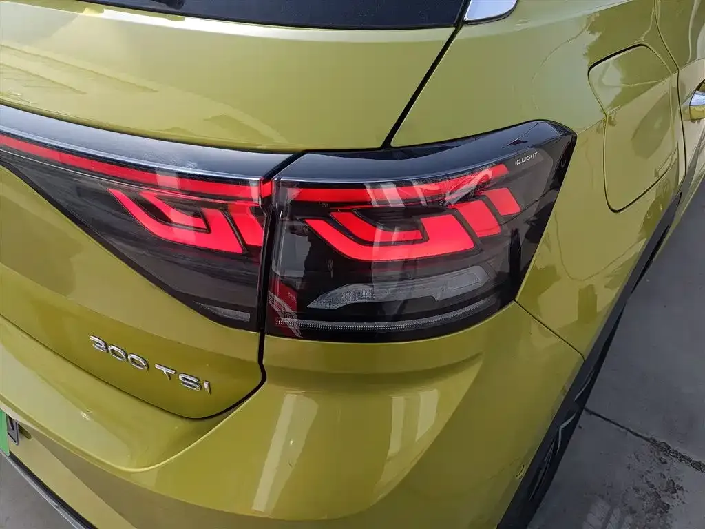Volkswagen T-Roc 2023 из CN, фото 6