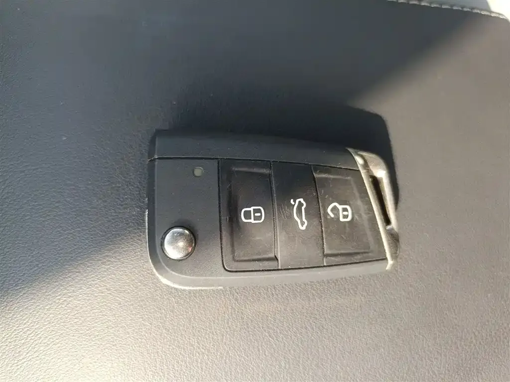 Volkswagen T-Roc 2023 из CN, фото 7
