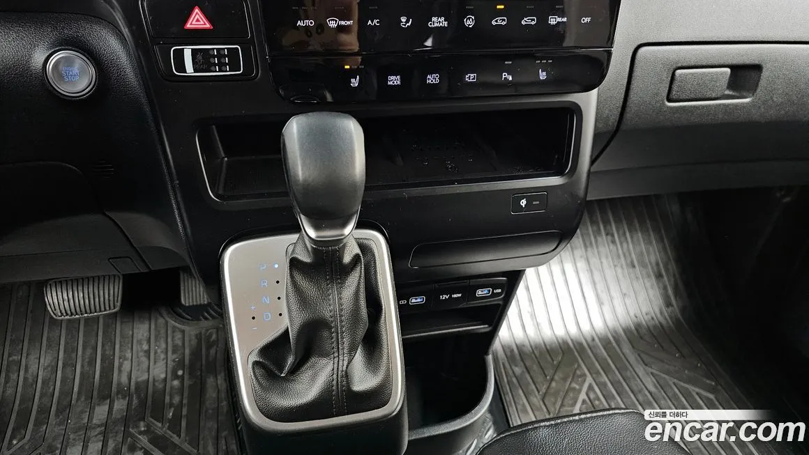Hyundai Staria 2023 из KR, фото 3
