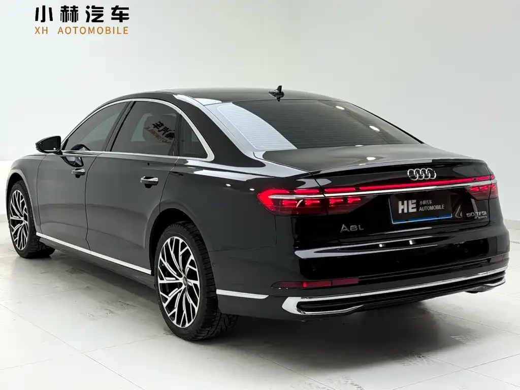 Audi A8 — фото 6
