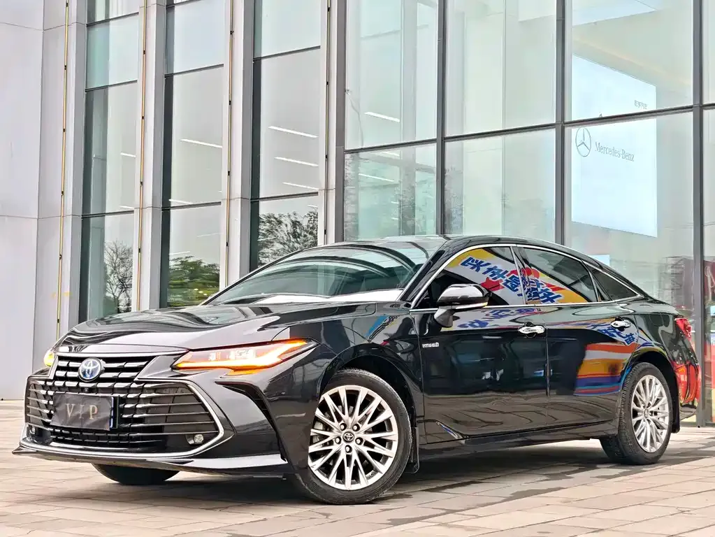 Toyota Avalon 2023 из CN, фото 1