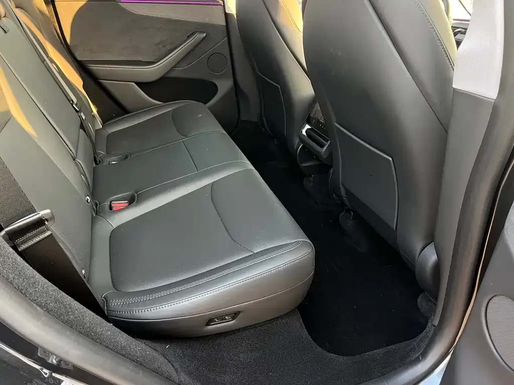 Tesla Model Y 2025 из CN, фото 7