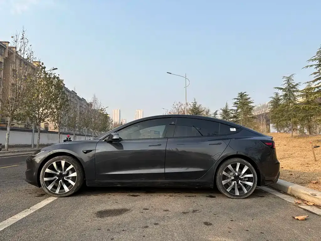 Tesla Model 3 2025 из CN, фото 7