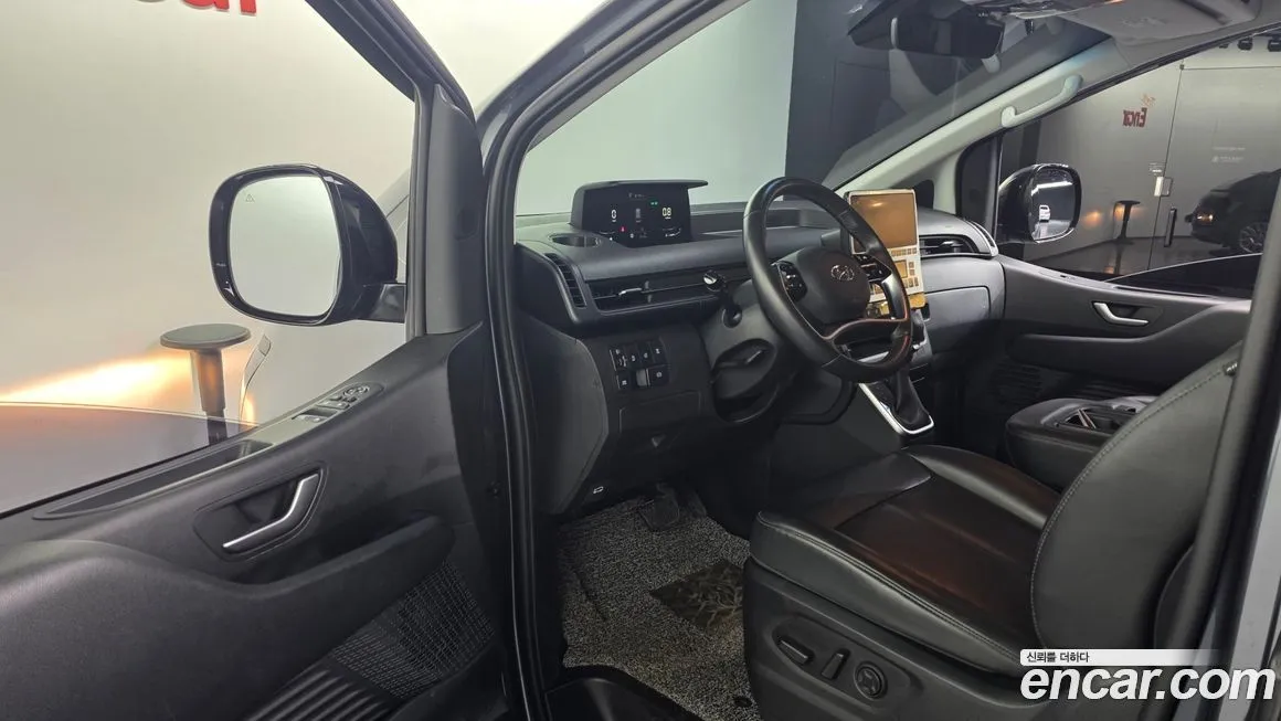 Hyundai Staria 2023 из KR, фото 5