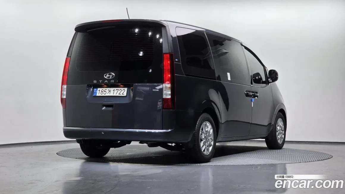 Hyundai Staria 2023 из KR, фото 4