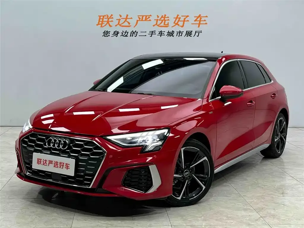 Audi A3 2023 из CN, фото 1