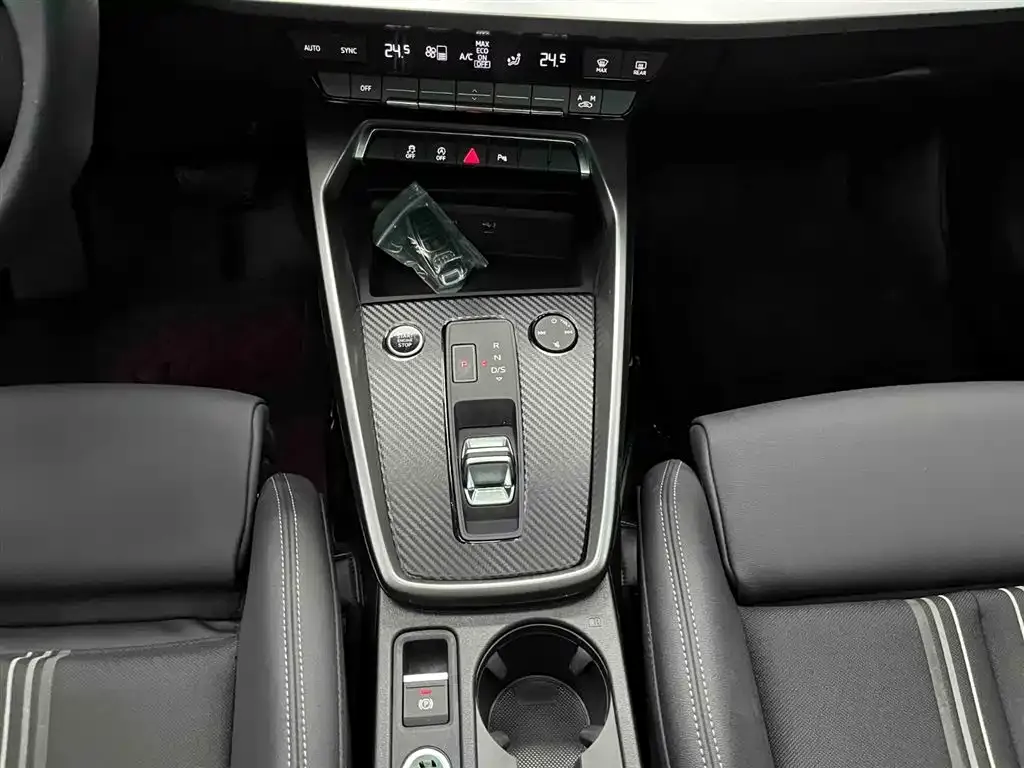 Audi A3 2023 из CN, фото 7