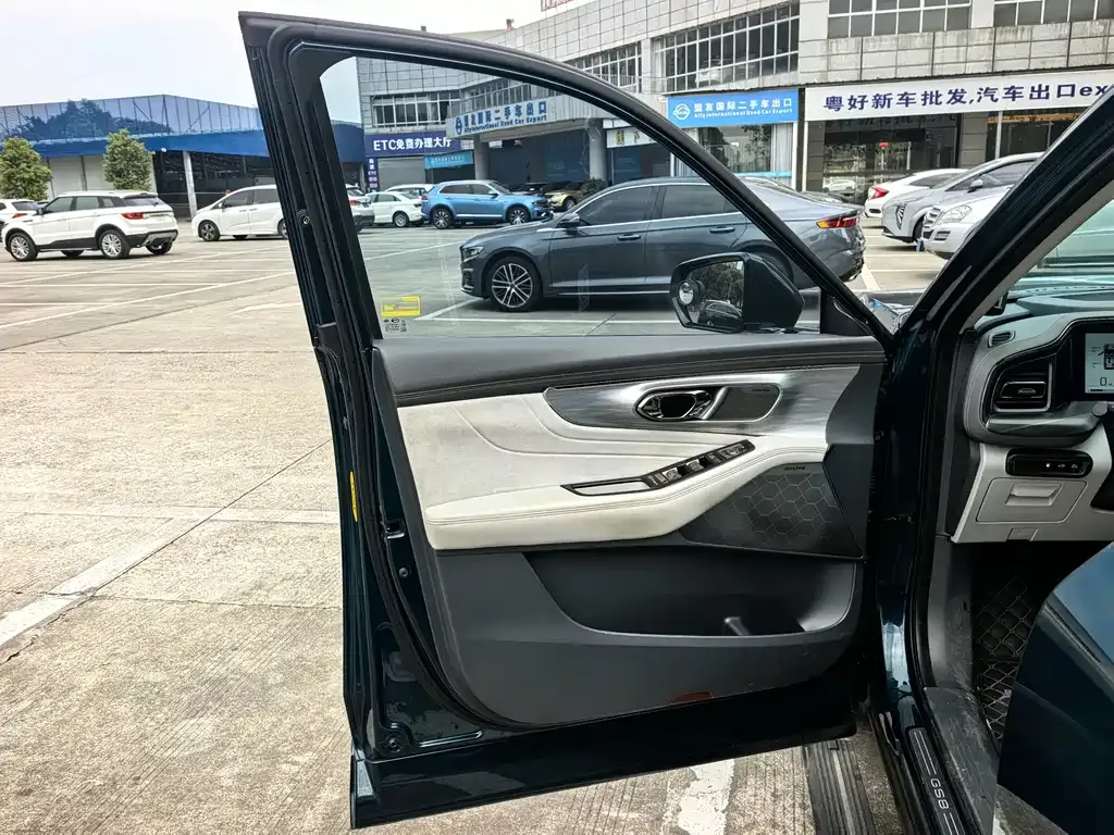 GAC Motor Trumpchi GS8 — фото 7