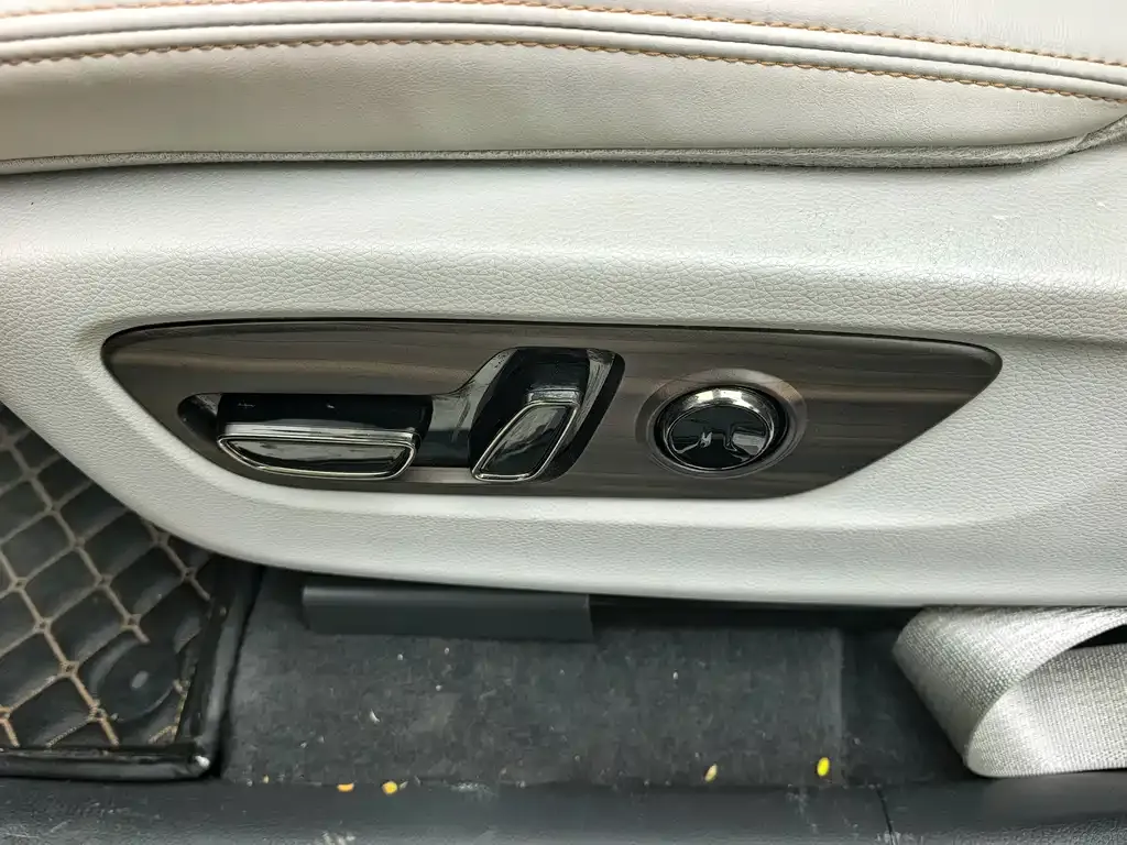 GAC Motor Trumpchi GS8 — фото 2