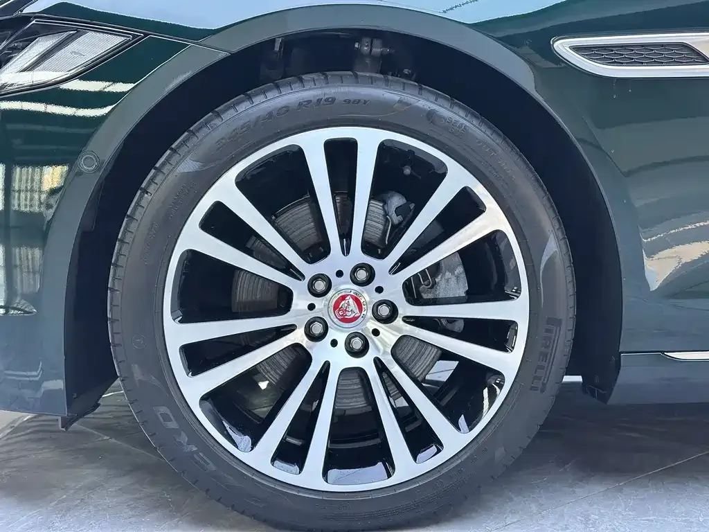 Jaguar XFL 2023 из CN, фото 4
