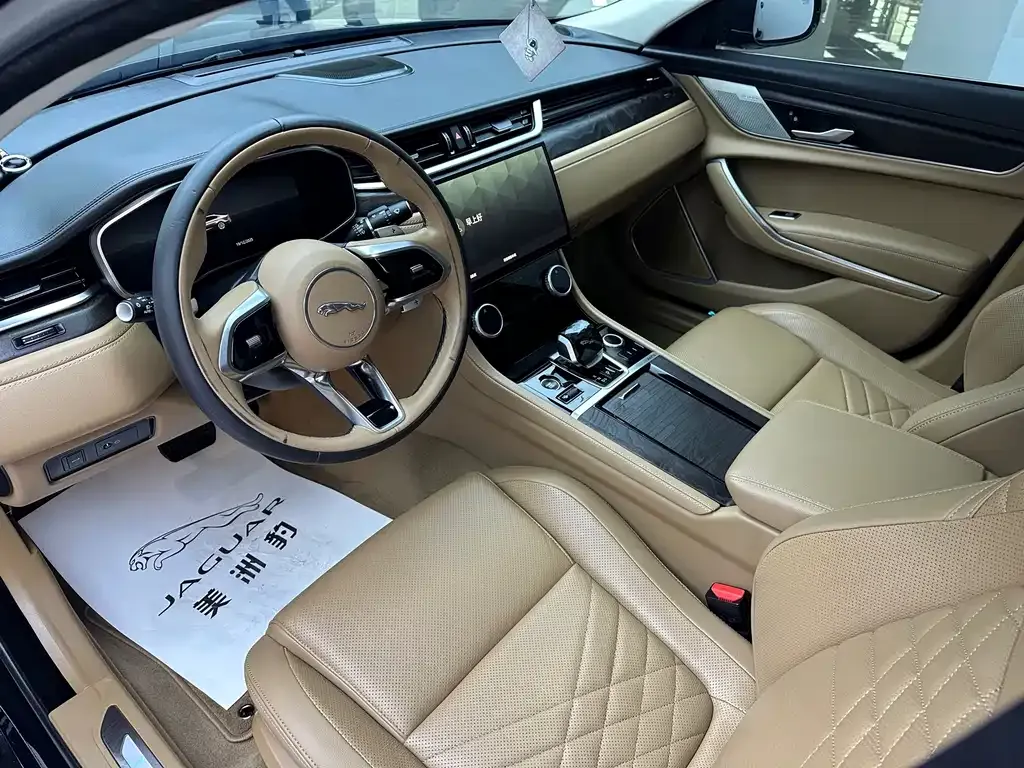Jaguar XFL 2023 из CN, фото 9
