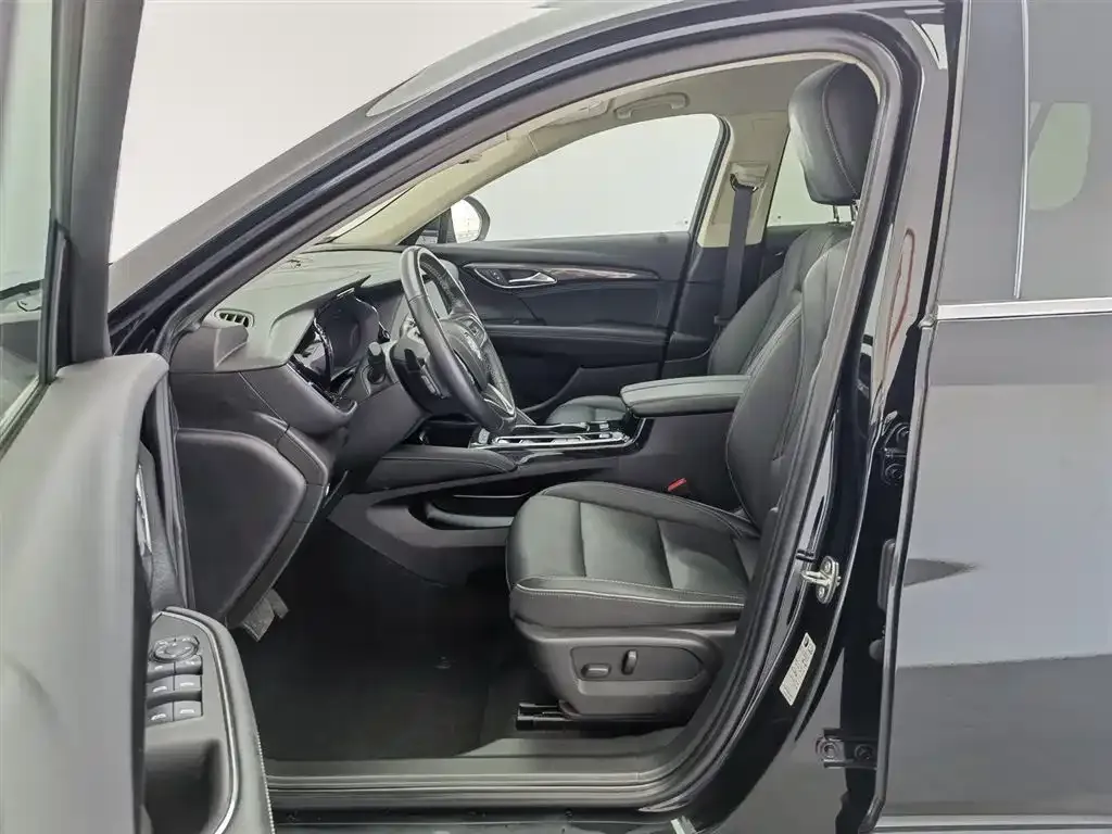 Buick Envision Plus — фото 5