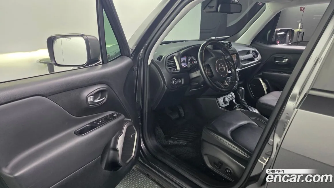 Jeep Renegade 2021 из KR, фото 10