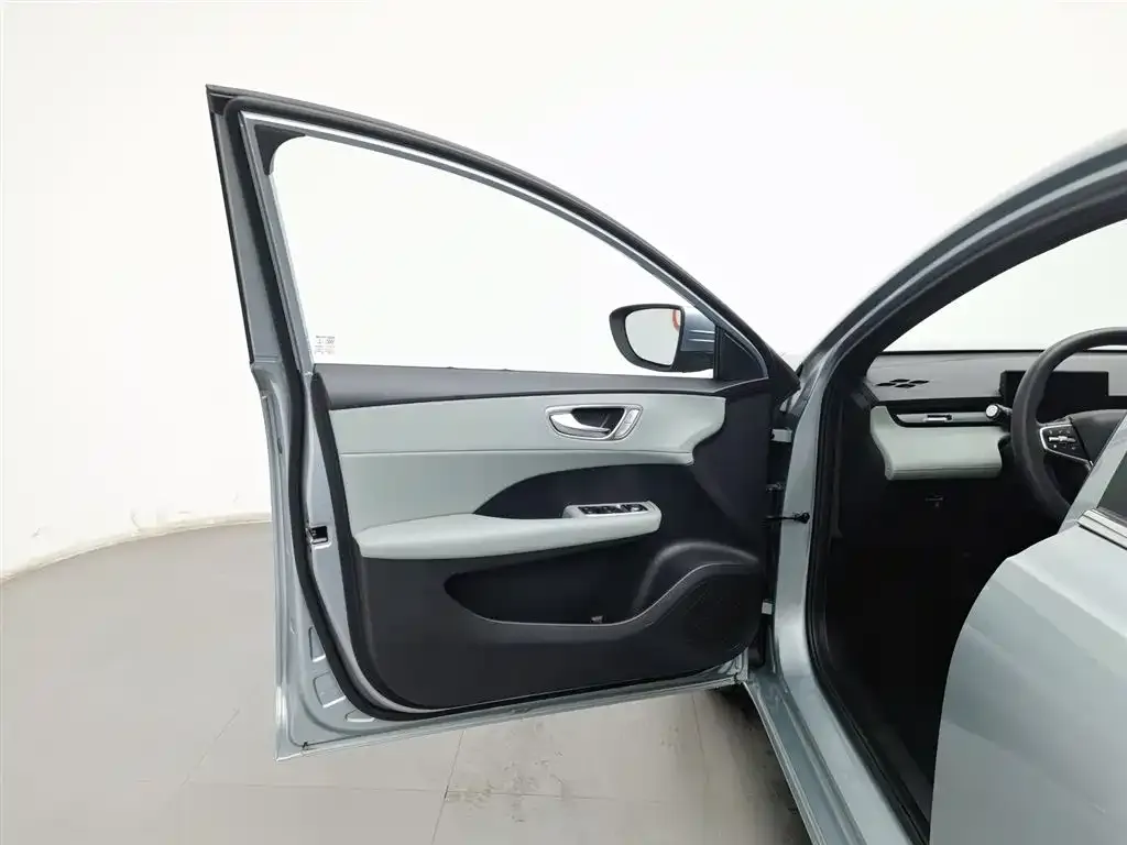 Roewe D6 2025 из CN, фото 2