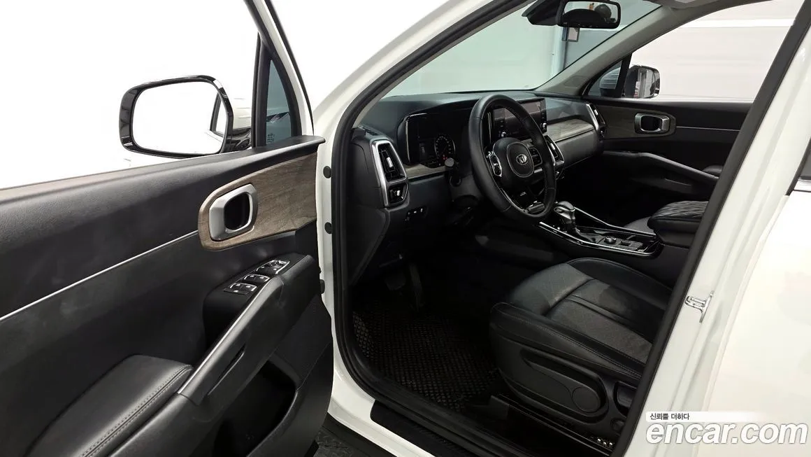 Kia Sorento — фото 7