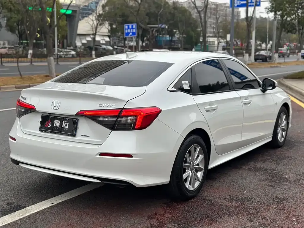 Honda Civic — фото 10