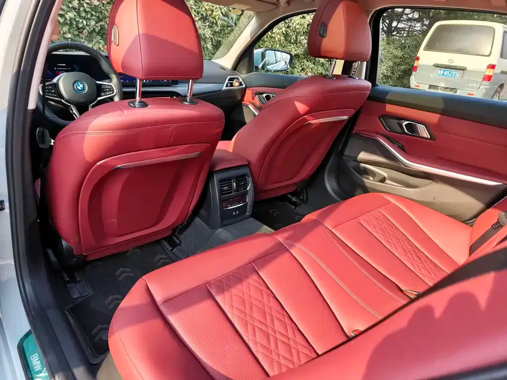 BMW i3 2025 из CN, фото 7
