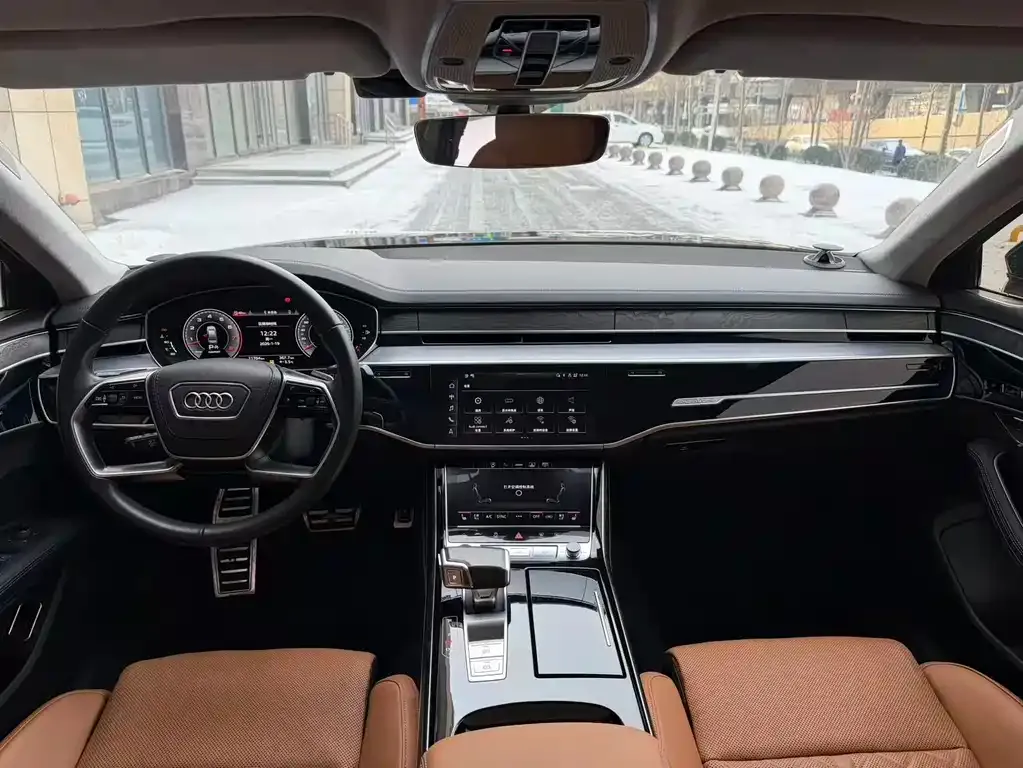 Audi A8 2023 из CN, фото 2