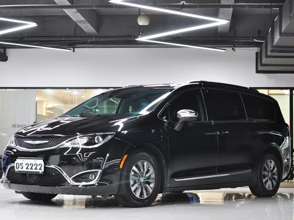Chrysler Grand Voyager PHEV (Import) 2025 из CN, фото 1
