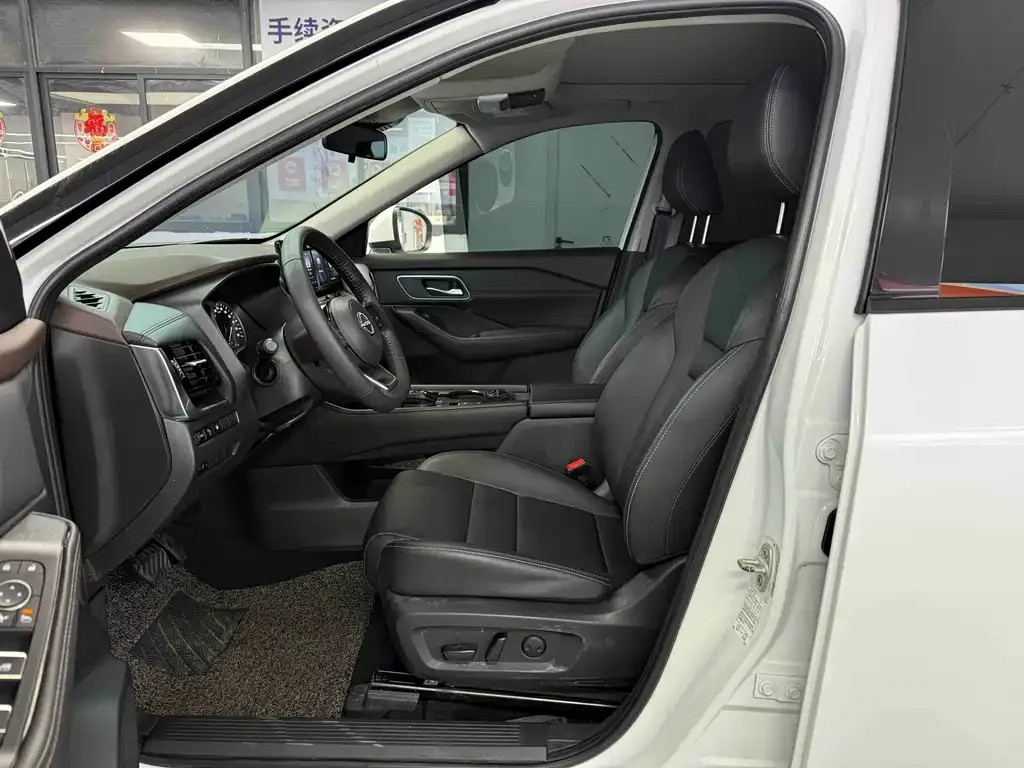 Nissan X-Trail 2024 из CN, фото 10