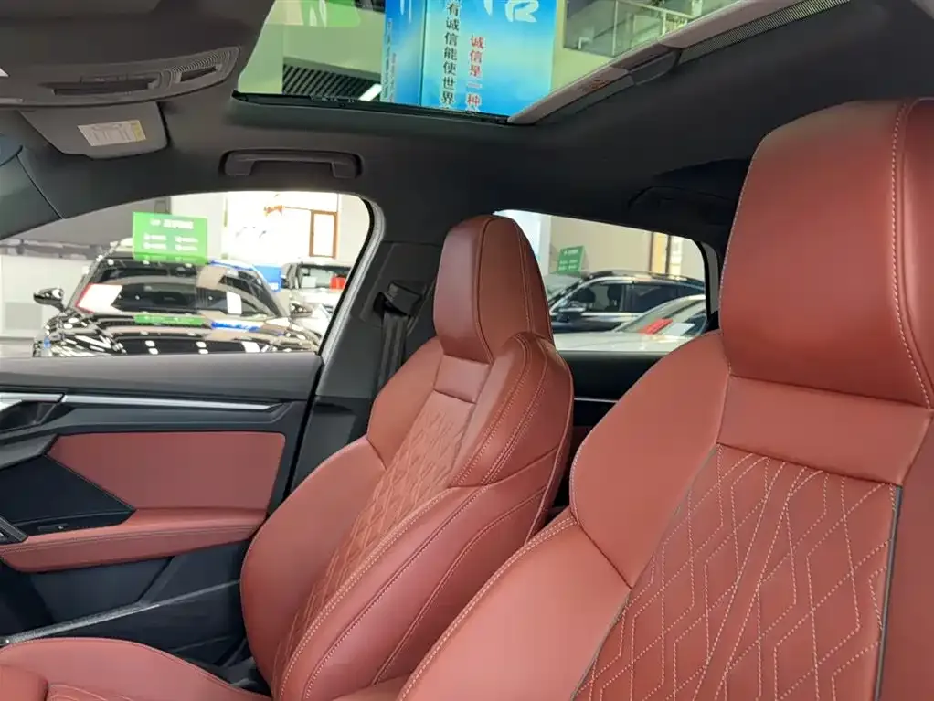 Audi A3 2025 из CN, фото 10